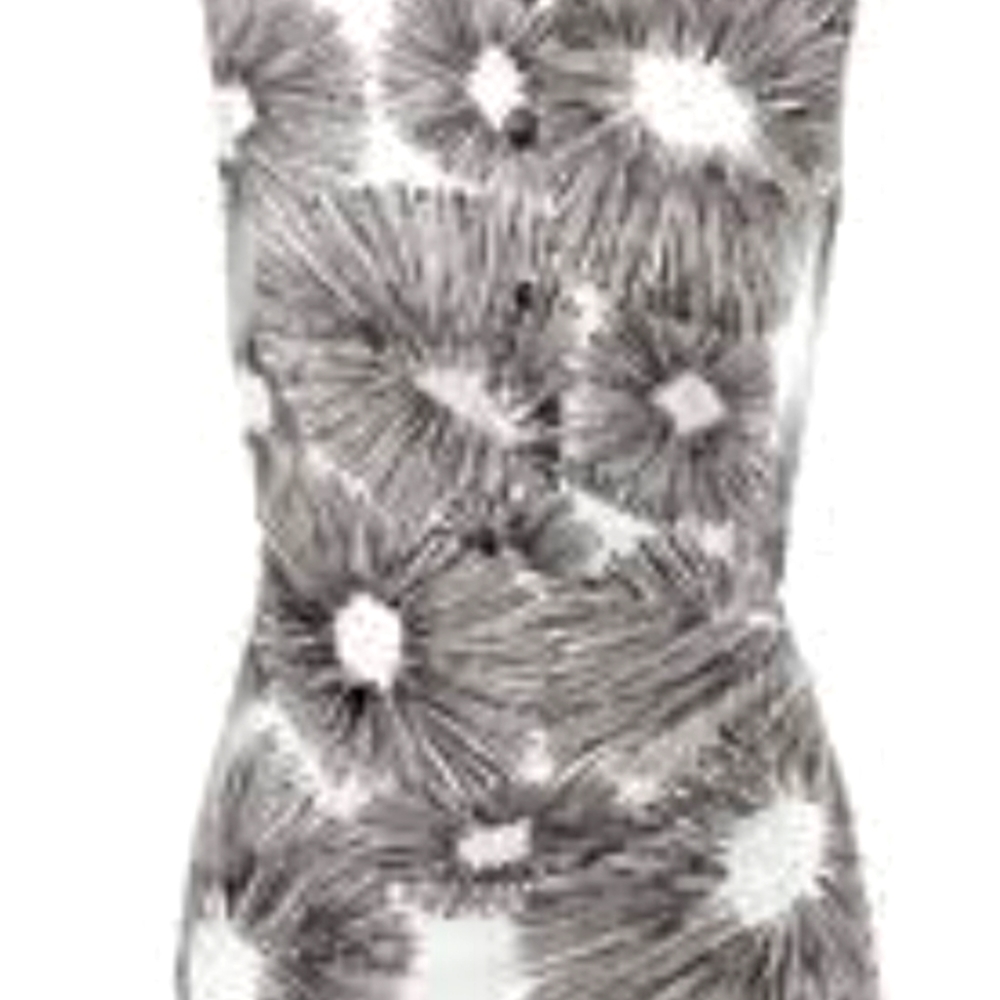 Cabi Priority Top. Sleeveless,  button down. Very flattering ruching.. side zip